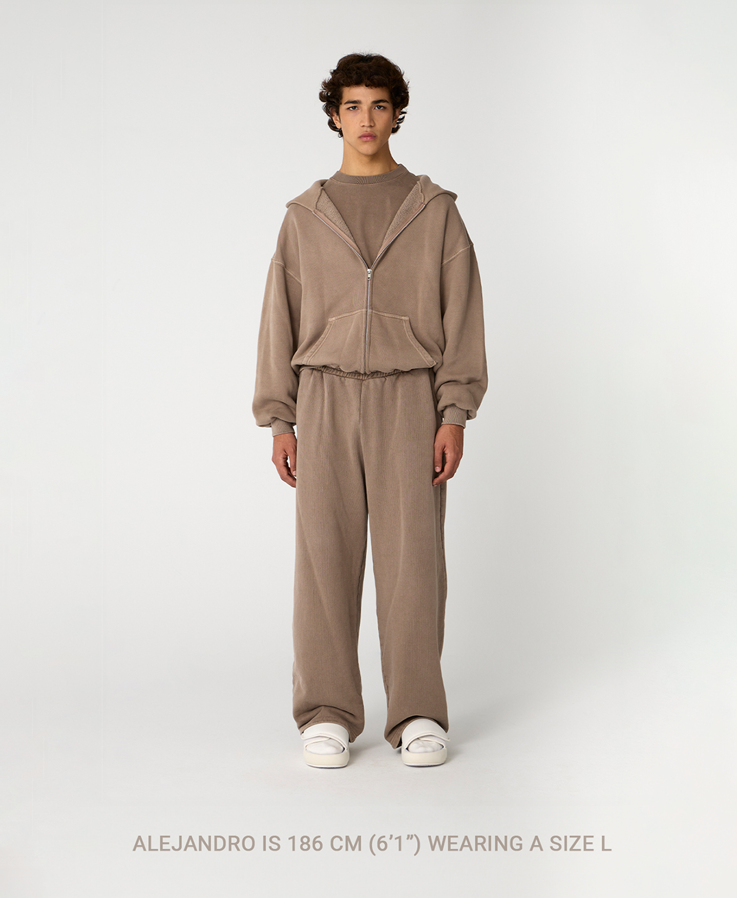 450 GSM 'Mocha Brown' Zipper