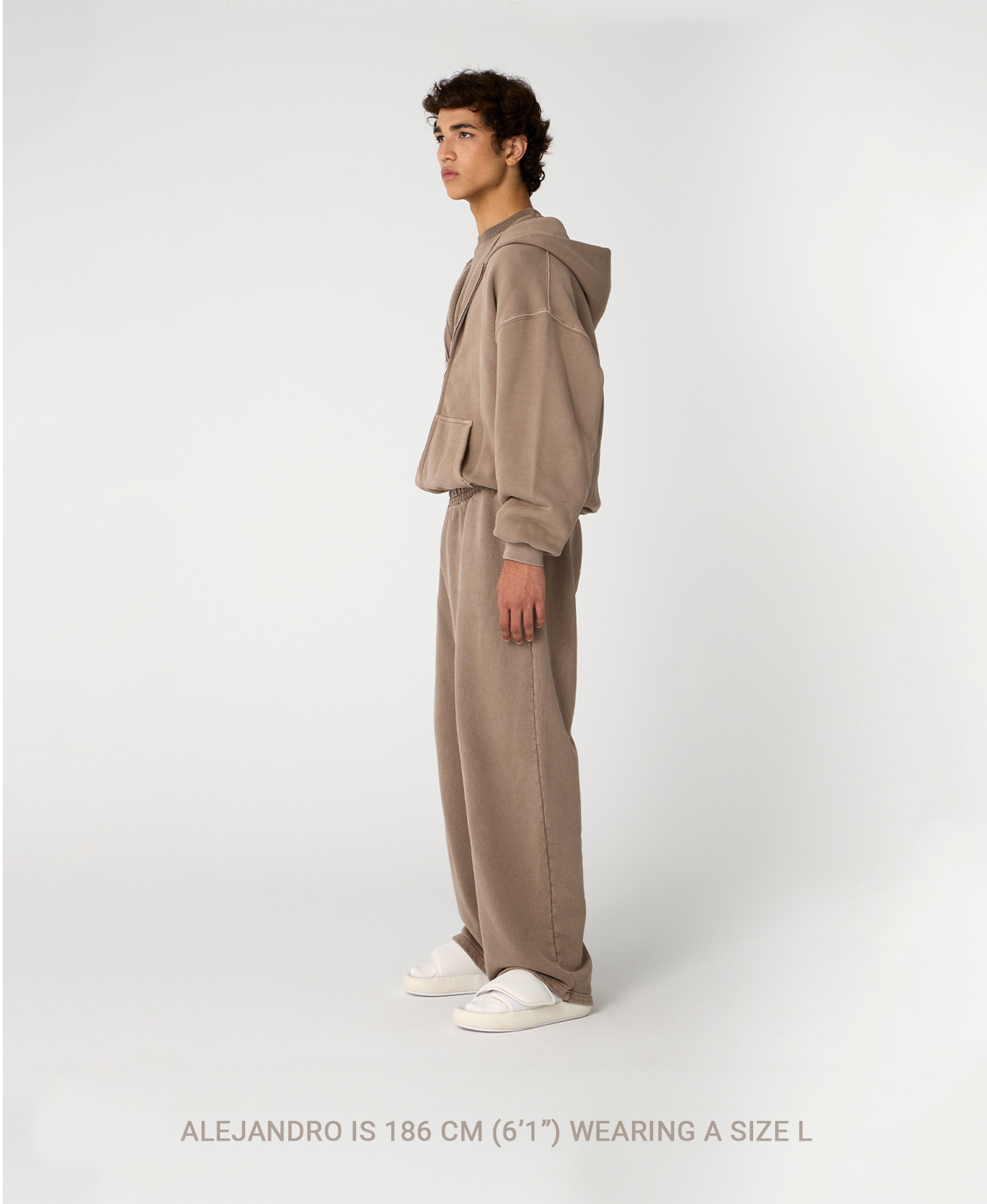 450 GSM 'Cloud Cream' Zipper