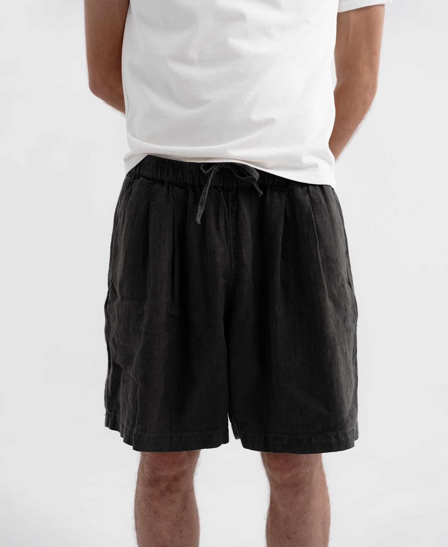 'Taupe' Linen Short Pants